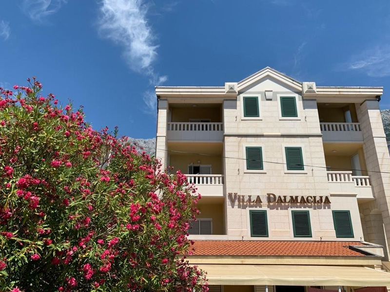 vila-dalmacija-makarska.jpg